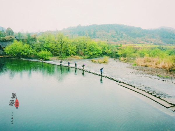 百泉春新景，自然美景之旅，探寻内心平和与喜悦的源泉